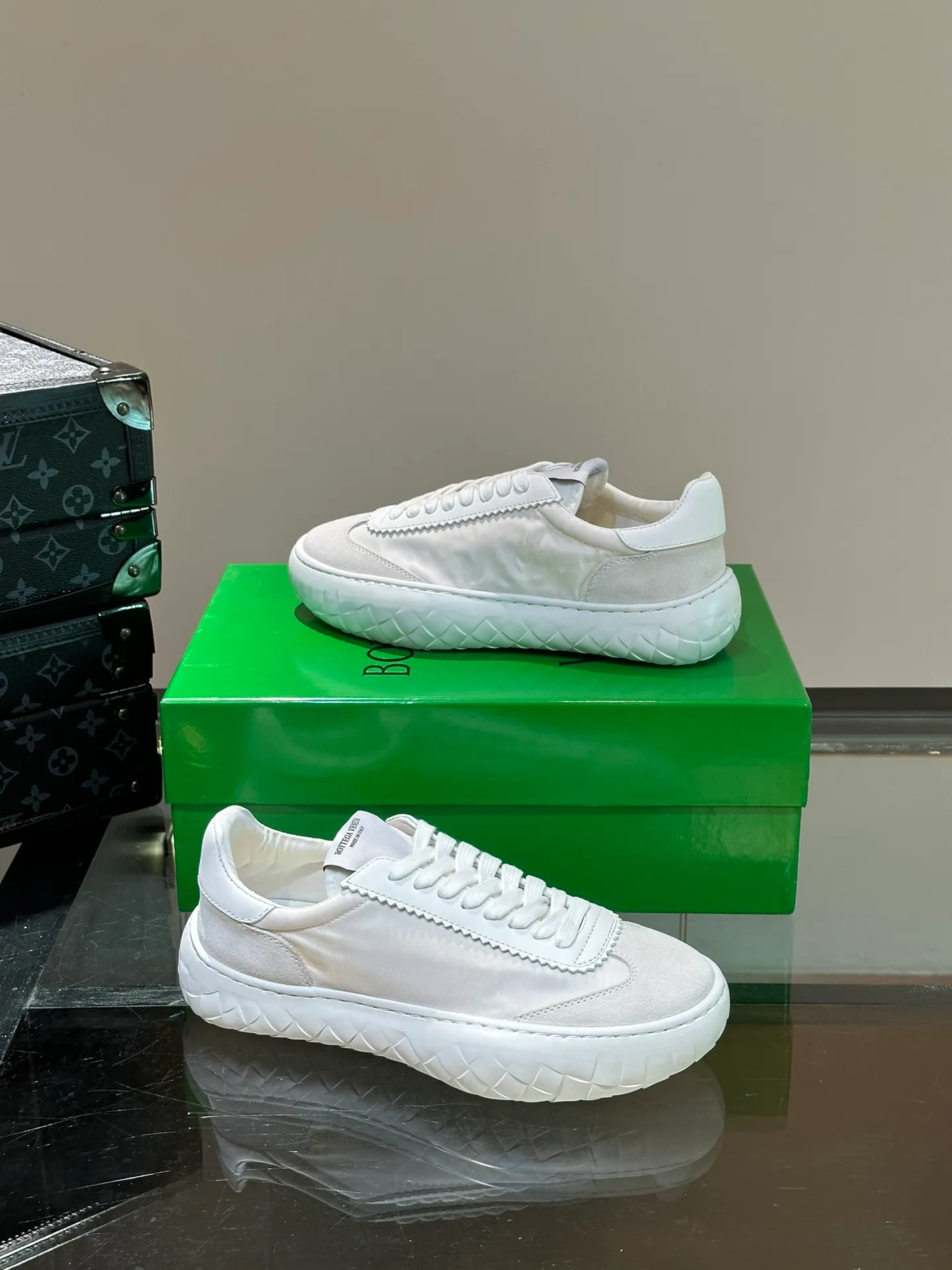 Men's Men's Shoes💰460【New】⛺️⛺️BV/Bottega Veneta🆕New men's moral training sneakers, made of Sneaker technology nylon and suede, inspired by retro basketball shoes, a new interpretation of classic sneakers, a light, comfortable and breathable summer must-have item, the soles are made of classic woven texture, super recognizable, nylon suede stitching, full of texture!  Size: 38-44 (45 can be customized